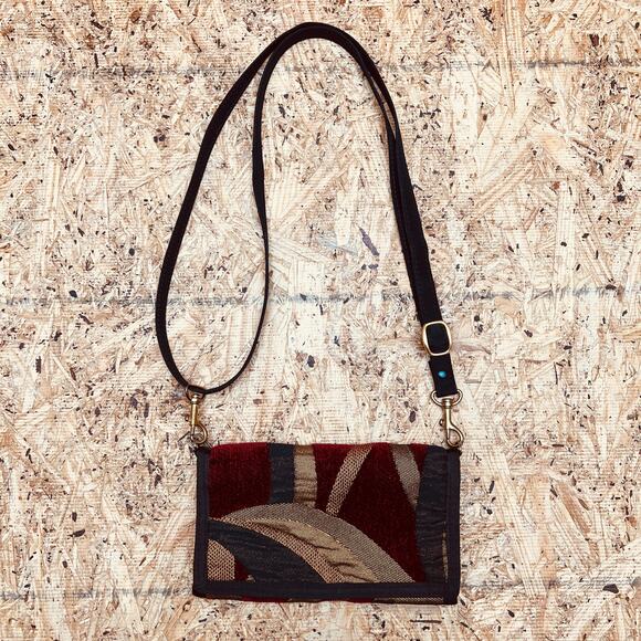 Danny K Multicolor Multi-Pocket Adjustable Strap Handbag Wallet Purse - Picture 2 of 6